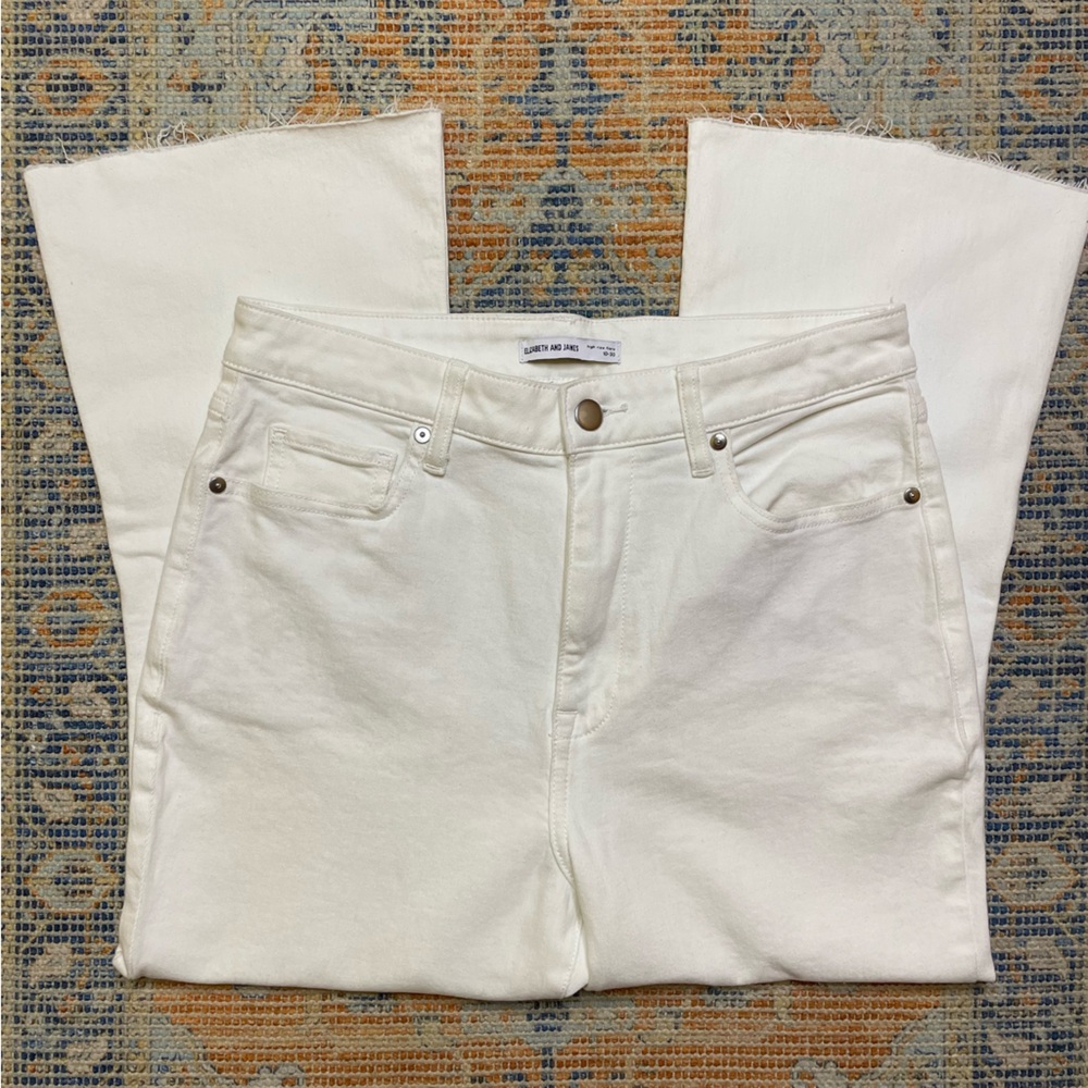 NWOT Elizabeth And James White High Rise Flare/Bootcut/Raw Hem Jeans 10/30